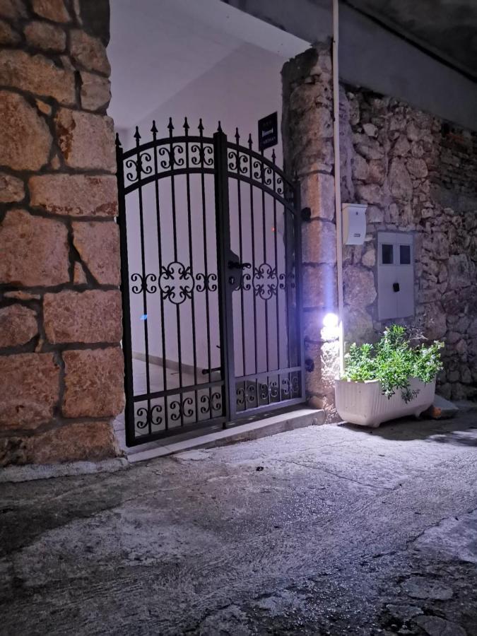 Kaleta Apartman Кали Екстериор снимка